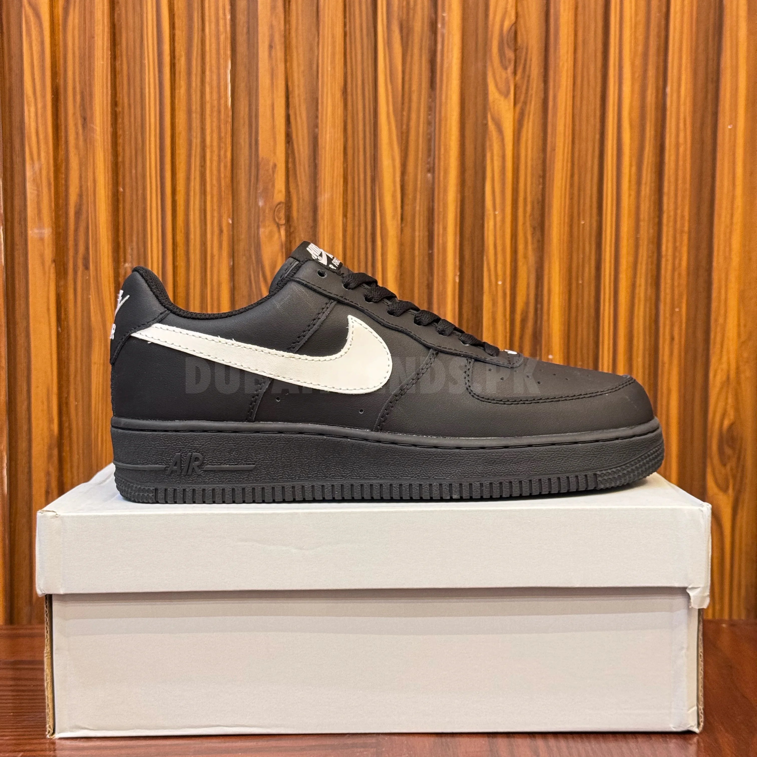 AF1 - BLACK WHITE