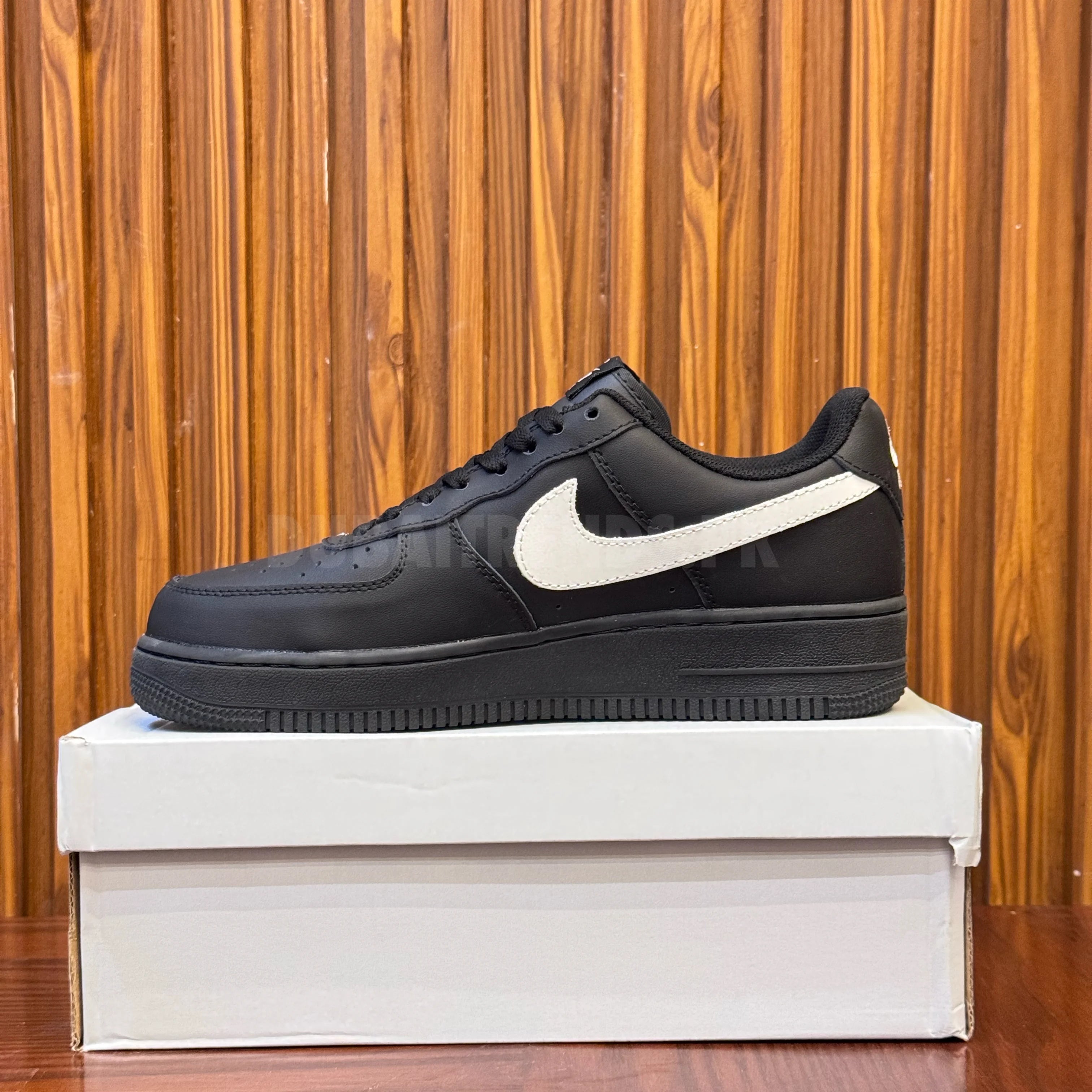 AF1 - BLACK WHITE