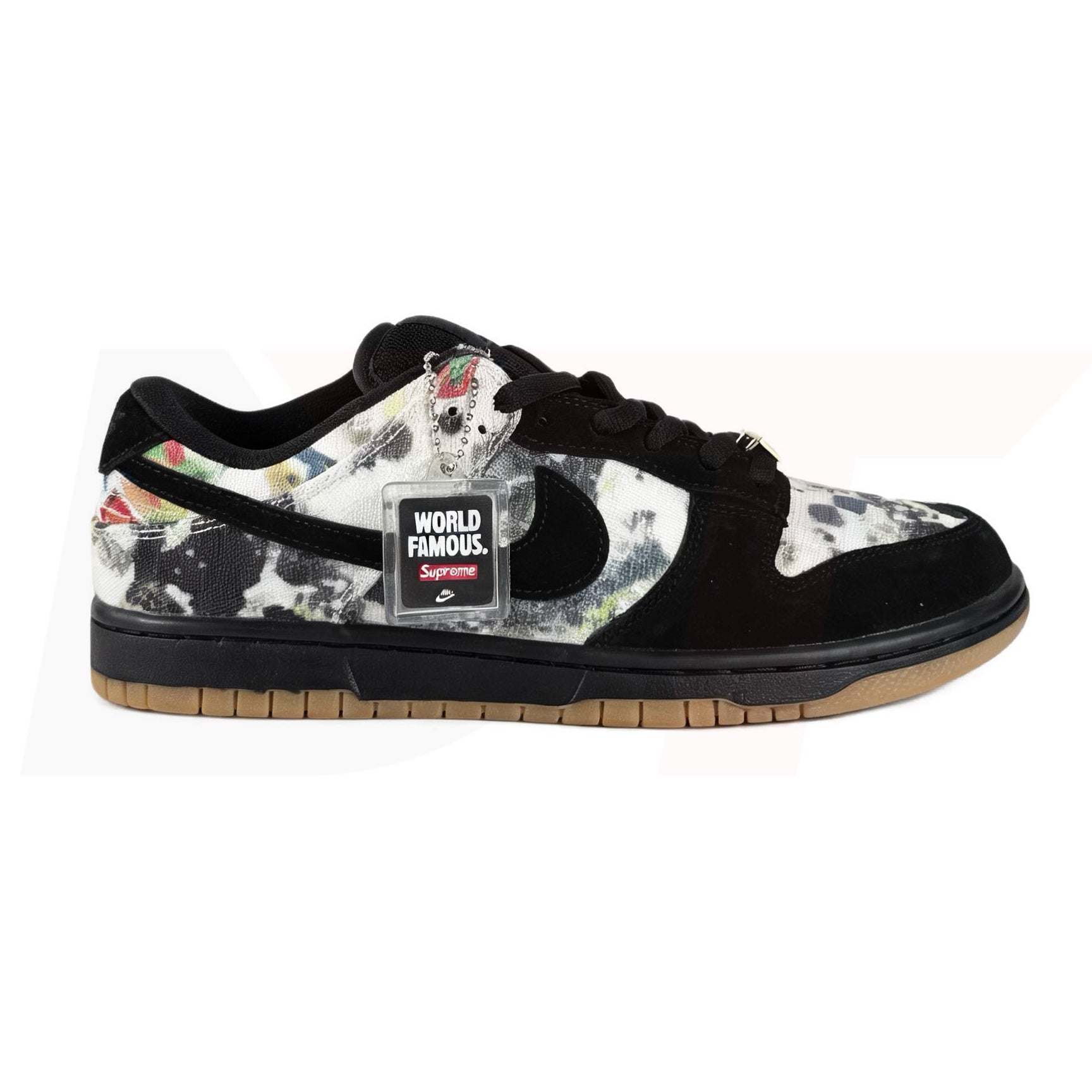 SB DUNK LOW - SUPREME