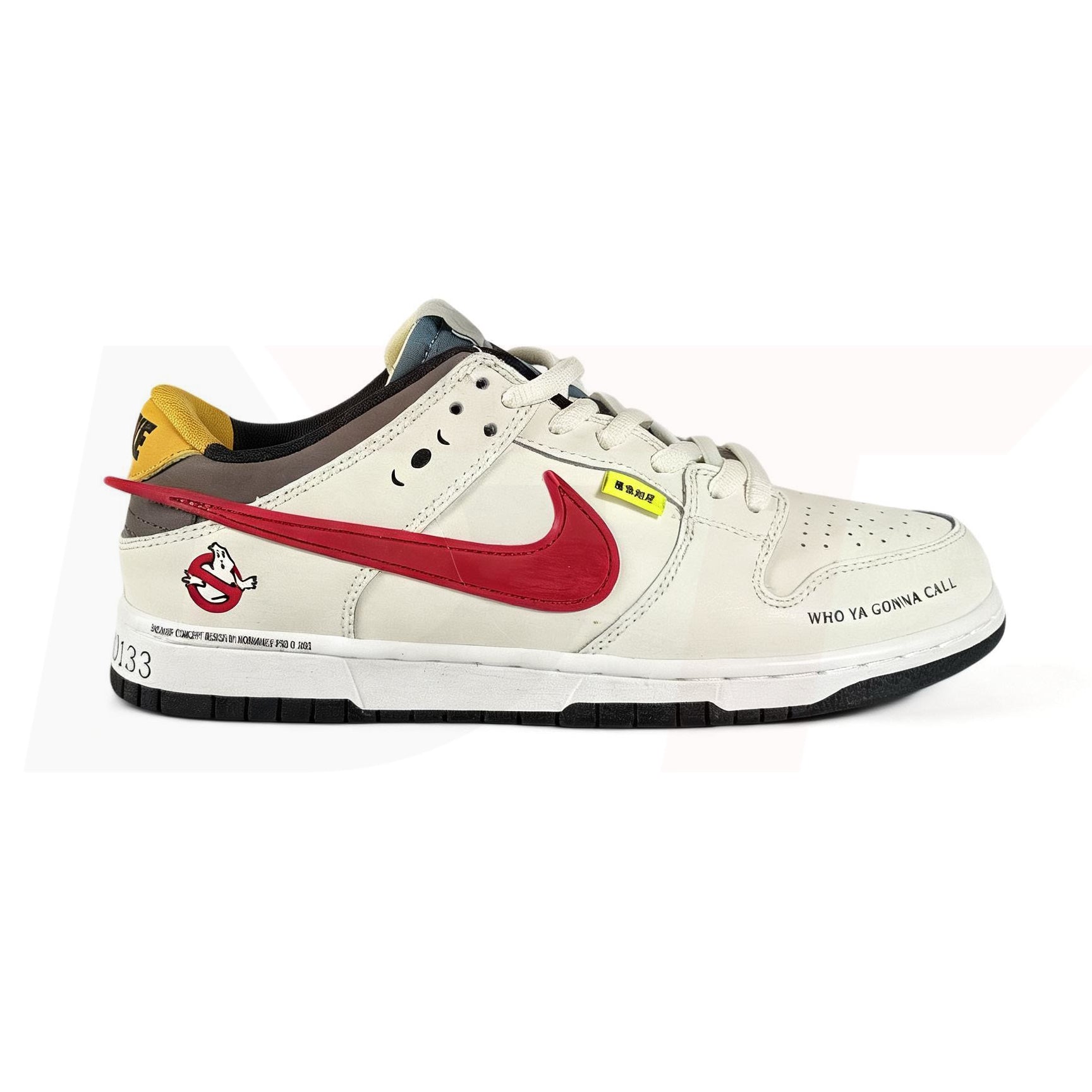 SB DUNK LOW - RED SWOOSH
