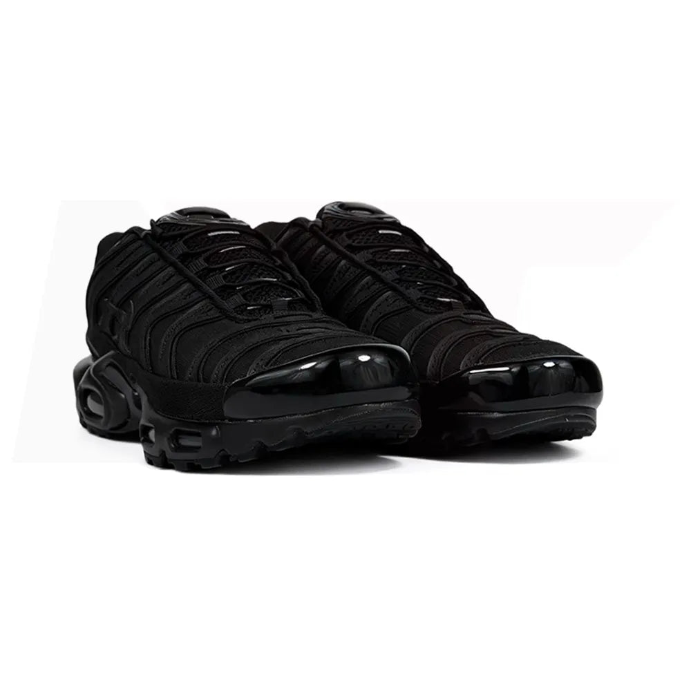 AM PLUS - TRIPLE BLACK