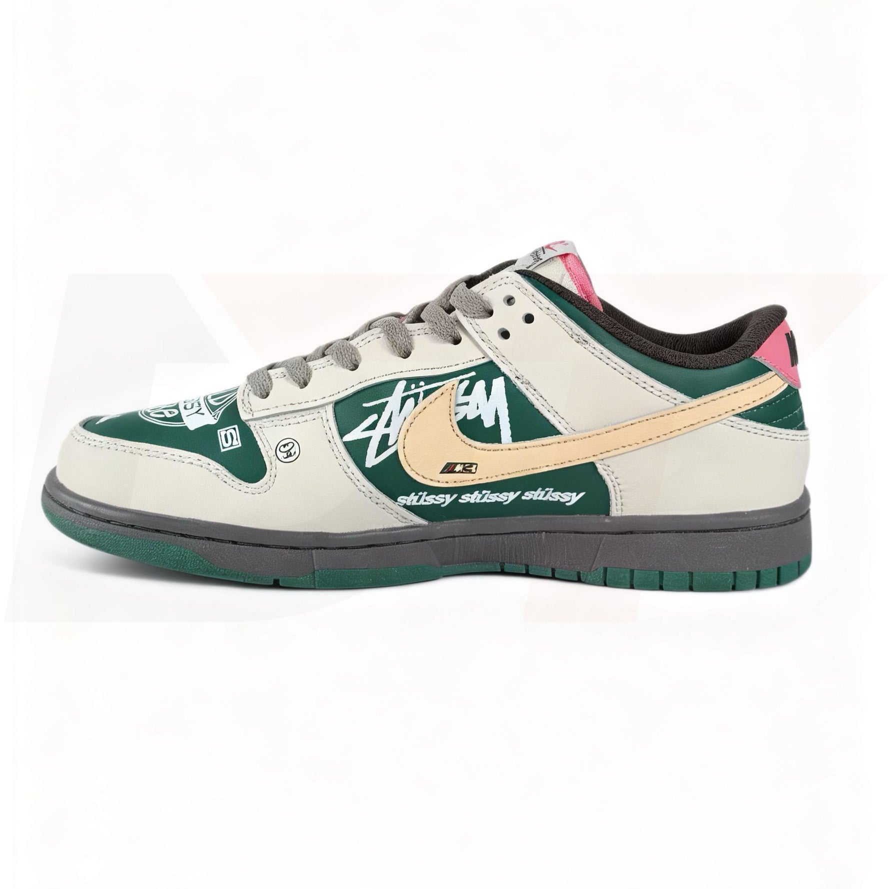 SB DUNK LOW - STUSSY BMW