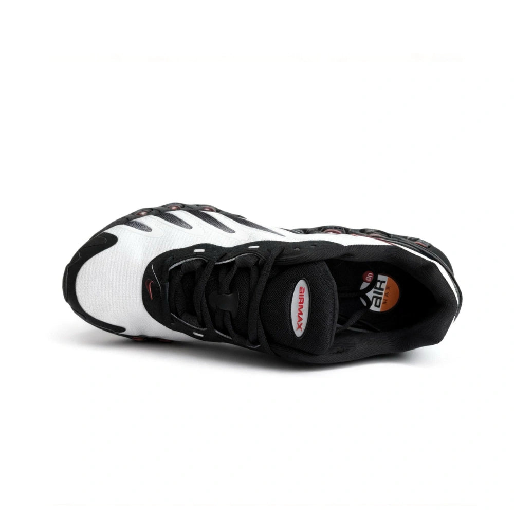AM DN8- WHITE RED BLACK